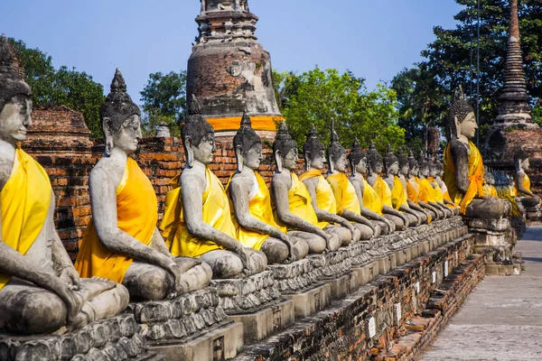 Boeddhabeelden Bij Tempel Van Wat Yai Chai Mongkol Ajutthaya Buurt — Stockfoto