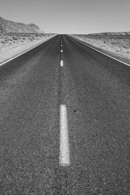 boş yol Ölüm Vadisi çöl yoluyla