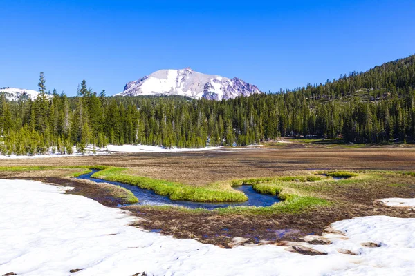 Sneeuw Mount Lassen Het Vulkanisch Nationaal Park Lassen — Stockfoto