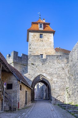 Eski Kobolzeller şehir kapısı Rothenburg ob der Tauber doğal görünümüne