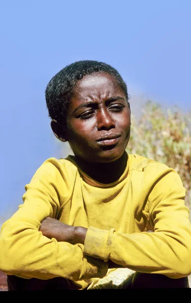 Gondar Ethiopië Aug 2001 Portret Van Mooie Lokale Vrouw Gaat — Stockfoto