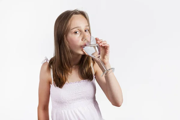 Portrait Jeune Adolescente Mignonne Avec Verre Boire — Photo