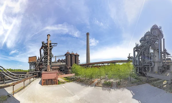 鲁尔地区地区工业废墟杜伊斯堡废弃高炉厂 — 图库照片