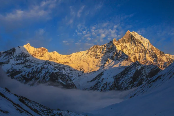 Céu Estrelado Sobre Machhepuchare Annapurna Base Camp Nepal Himalaia — Fotografia de Stock