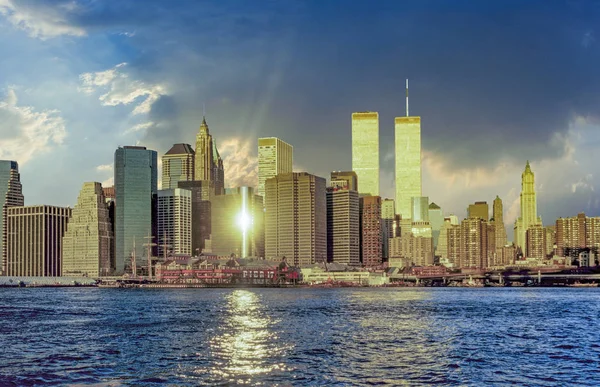 Tvillingtornen New York Solnedgången Ljus — Stockfoto