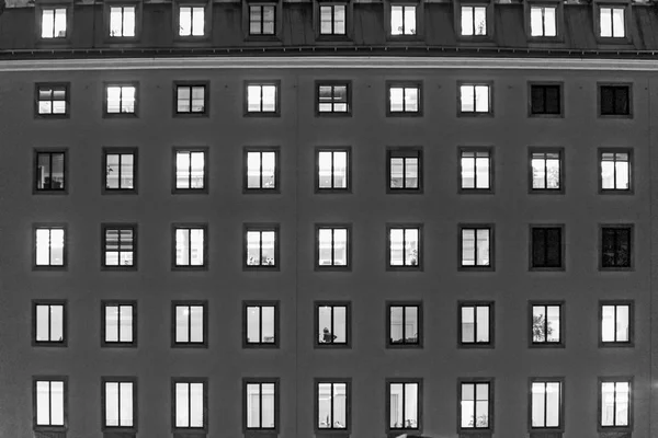 Fassade Eines Bürogebäudes Wien Bei Nacht — Stockfoto