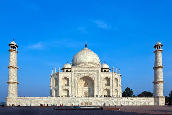 Belo Taj Mahal Índia Com Céu Azul — Fotografia de Stock
