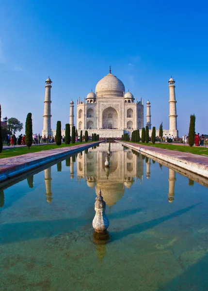 Hermoso Taj Mahal India Con Cielo Azul — Foto de Stock