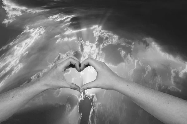 Handen Van Man Vrouw Opgericht Als Een Hart Als Symbool — Stockfoto