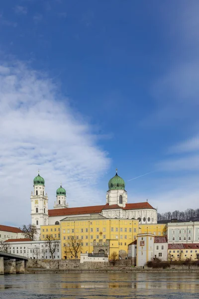 Skyline de Passau con catedral — Foto de Stock