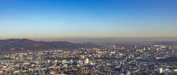Panoramatický pohled na panorama města Linec — Stock fotografie
