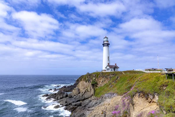 Pigeon point lighthouse at highway no 1 in California — Stock Photo, Image