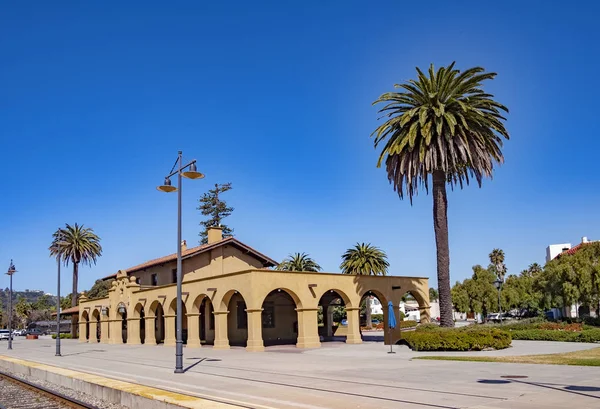 La estación de tren de Santa Bárbara fue construida en 1902 por el Southern Pa —  Fotos de Stock