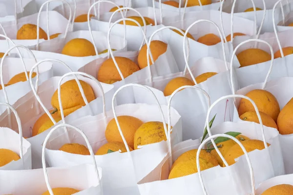 Bag of fresh oranges in california — Stock Photo, Image