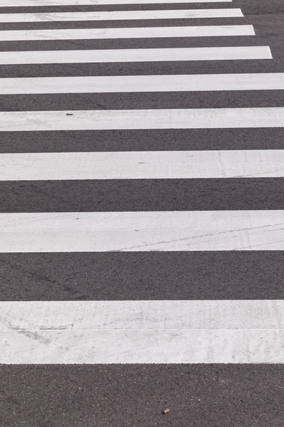 白い横断歩道 — ストック写真