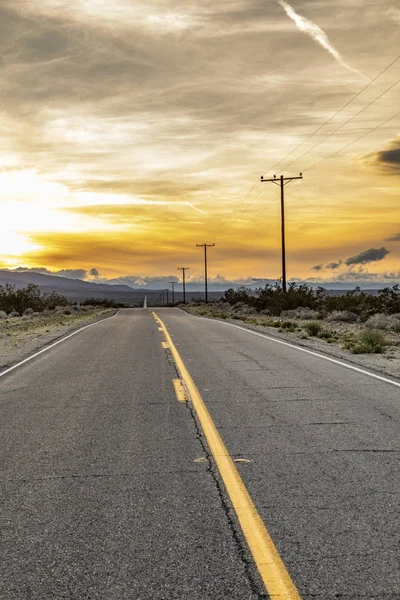 Street in sunset at twentynine palms in California — Stock Photo, Image