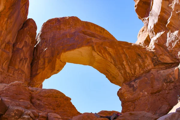 Ponte roccioso naturale nel parco nazionale di Bridges — Foto Stock