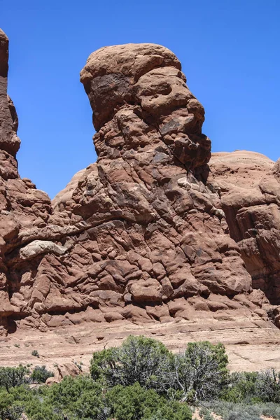 Natural rock bridge in Bridges national park — Stock Photo, Image