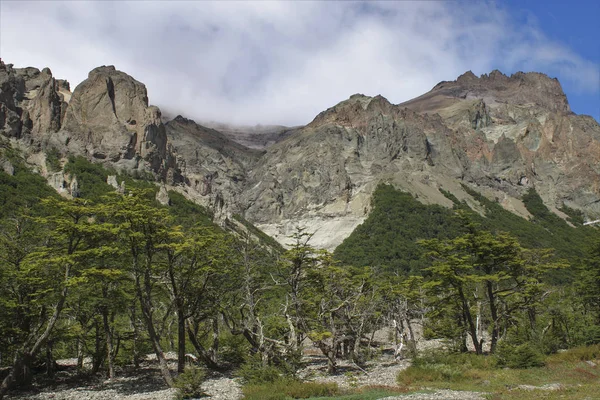 Malebná hora v oblasti Cerreterra austral, Patagonia — Stock fotografie