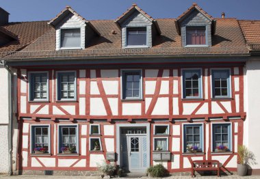 Idstein doğal jenerik yarı ahşap evin cephe