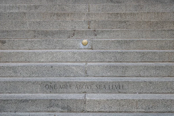 Stich eine Meile über dem Meeresspiegel an der Treppe des colorado sta — Stockfoto
