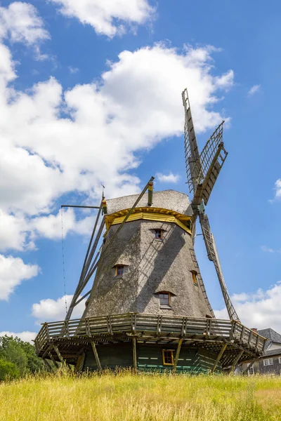 Windmill in Hessenpark, a tourist attraction with architecture o — Stock Photo, Image
