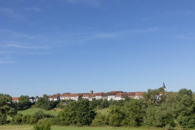 Walsdorf, Idstein, Almanya 'da manzaralı yarı ahşap ev cephesi