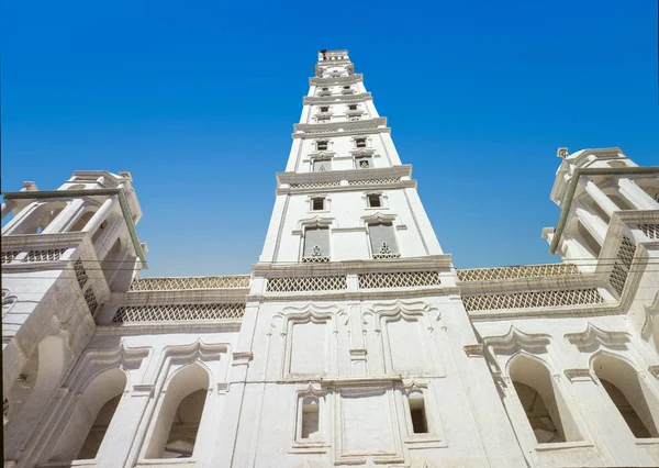 Al-Muhdar Mosque, Tarim, in the Wadi Hadramaut, South Yemen, — Stock Photo, Image