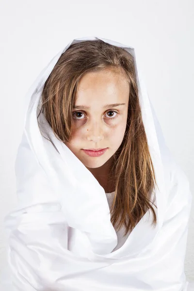 Retrato de linda joven adolescente —  Fotos de Stock