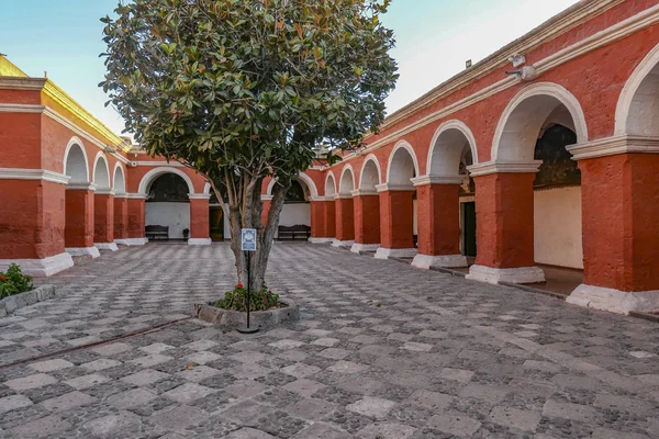 圣卡塔利娜修道院，阿雷基帕秘鲁 — 图库照片
