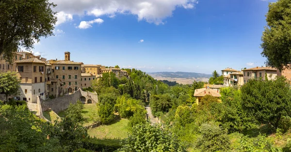 Toskania, panoramę miasta Volterra, Kościół i widok panoramiczny, Maremm — Zdjęcie stockowe