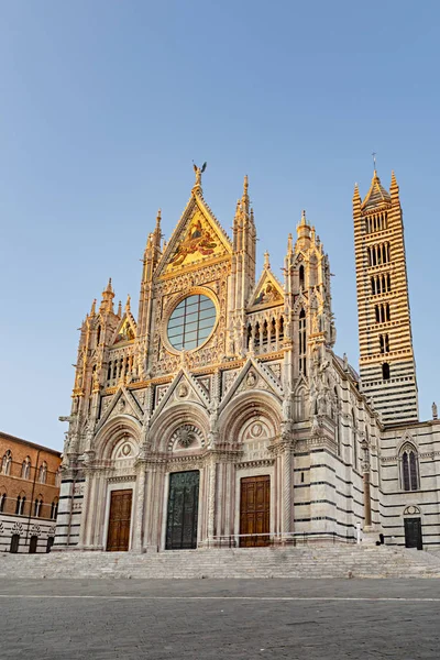 Cathedral in Siena Italy Tuscany, with White and Blue And Gray — Stock Photo, Image