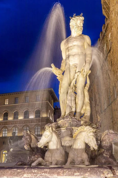Italia, Firenze, Fontana del Nettuno in Piazza Signoria (Piazza del — Foto Stock