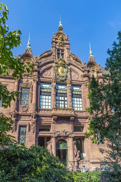 Gevel van de oude universiteitsbibliotheek in Heidelberg — Stockfoto