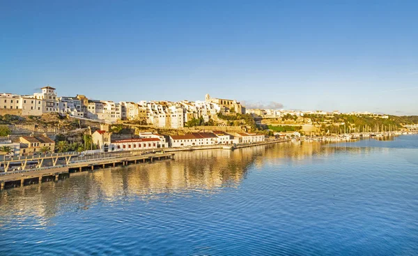 Mahon látképe, Menorca a Földközi-tengeren — Stock Fotó