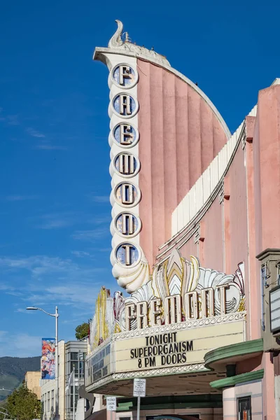 San 'da sanat deco tarzında eski moda sinema ve tiyatro Fremont — Stok fotoğraf