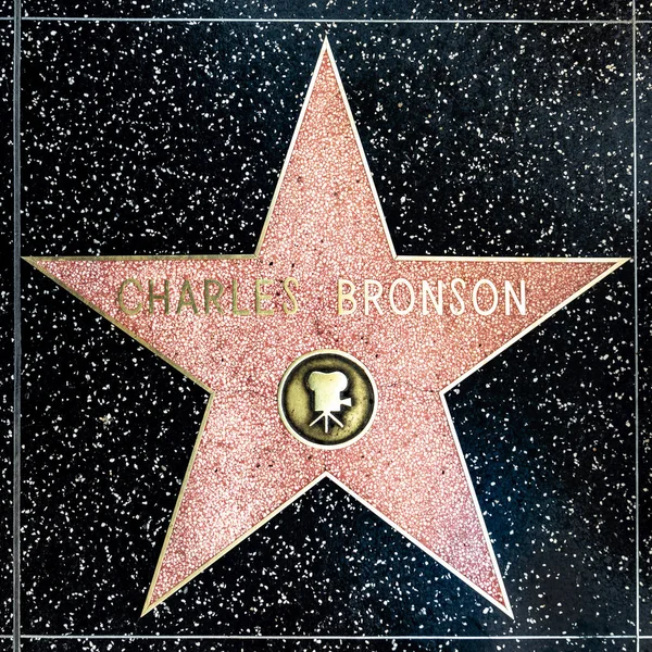 Primer plano de Star en el Paseo de la Fama de Hollywood para Charles Bronso — Foto de Stock