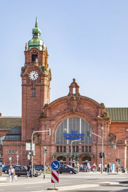 Wiesbaden 'deki ünlü klasik tren istasyonu.