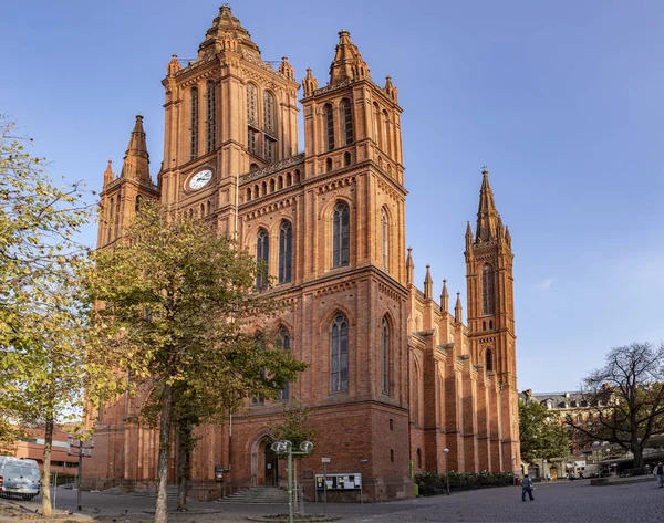 Marktkirche är den största protestantiska kyrkan i Wiesbaden, staten — Stockfoto