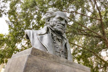 Sanatçı Friedrich 'ten filozof Arthur Schopenhauer' in heykeli 
