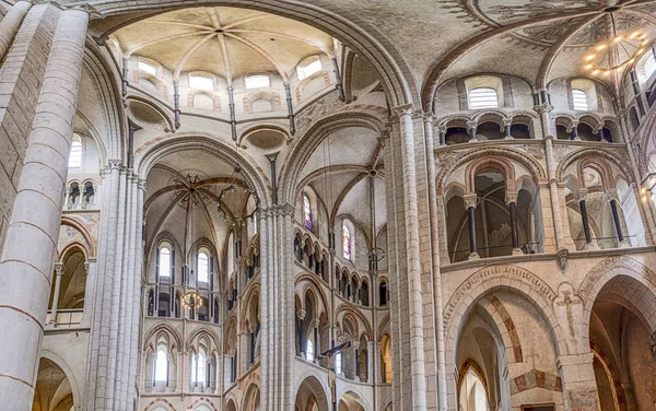 Famosa cúpula gótica em Limburg, Alemanha em belas cores — Fotografia de Stock