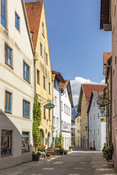 Old historic town with half timbered houses and cobble stone roa — Stock Photo, Image