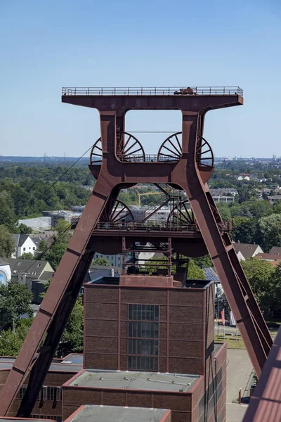 Complejo industrial Zollverein alberga un museo regional en el para —  Fotos de Stock