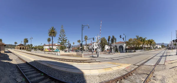 Estação Ferroviária de Santa Barbara construída em estilo Missão — Fotografia de Stock