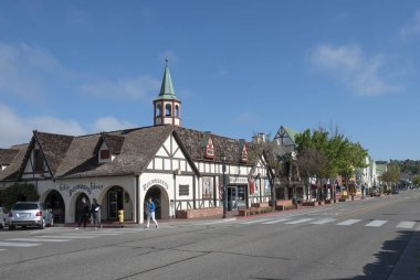 Solvang 'daki eski ana cadde şehir merkezi, Santa Ynez Vadisi 