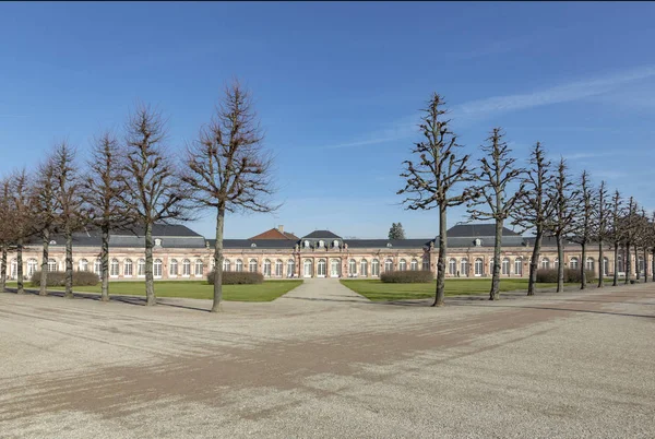 Orangerie at palace in Schwetzingen Palace gardens. It is the la — Stock Photo, Image