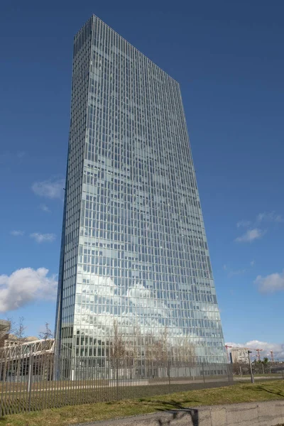 Nové sídlo Evropské centrální banky ve Frankfurtu nad Mohanem, Německo — Stock fotografie