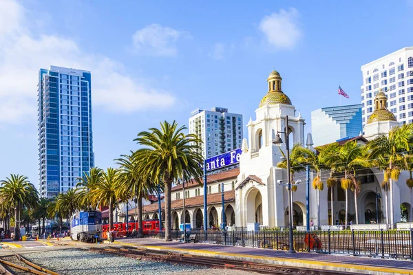 El tren llega a Union Station en San Diego, Estados Unidos —  Fotos de Stock