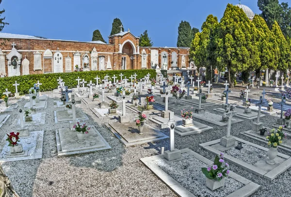 Gravestones at cemetery island of San Michele — Stock Photo, Image