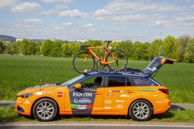 Frankfurt 'taki ünlü yarışta ekip arabası Eschborn